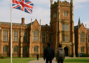 UK universities face ‘financial crisis’ amid collapse in international students | University funding