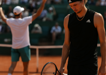 Zverev deja escapar una bola de partido y cae eliminado en Cincinnati ante Tommy Paul