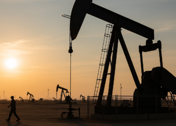 El precio del petróleo se dispara tras el rechazo de Trump a la propuesta del régimen de Irán para reabrir el estrecho de Ormuz