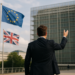 Burnham promete presentar «opciones» para acercarse a la UE