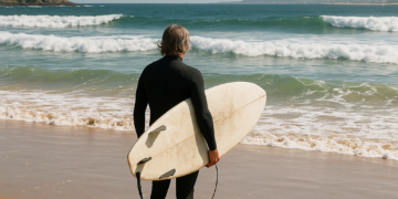 David 'Capi' García, pionero en la enseñande del surf, entra en el Paseo de las Estrellas de Somo