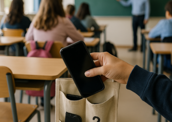 Inician clases... y ahora piden regular celulares