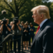 Escala en EU disputa entre medios y Trump