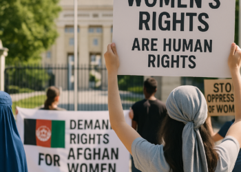 Más de 40 países piden eliminar restricciones a los derechos de las mujeres y niñas en Afganistán