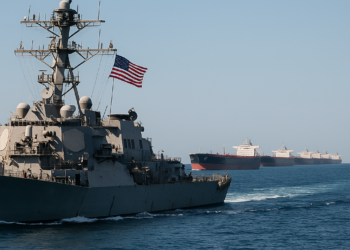 EEUU impide el paso de 100 barcos comerciales tras dos meses del nuevo bloqueo a Irán