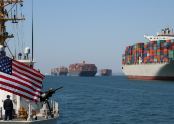 EEUU impide el paso de 100 barcos comerciales tras dos meses del nuevo bloqueo a Irán