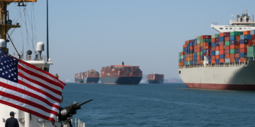 EEUU impide el paso de 100 barcos comerciales tras dos meses del nuevo bloqueo a Irán