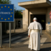 El papa León XIV inicia su gira por Francia con la inmigración y la muerte asistida como principales ejes