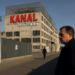 Head of Brussels Government Seeks to Oust Kanal-Centre Pompidou Director