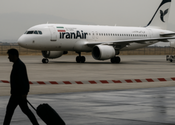 Irán registra las primeras cancelaciones de vuelos horas antes de la entrada en vigor de las sanciones estadounidenses