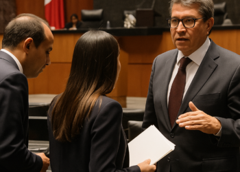Monreal propone regular el cabildeo legislativo