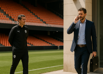 Óscar Sánchez dirigirá al Valencia ante la Real mientras Braulio cierra el nuevo técnico