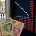 Peso cerró el mes con la peor depreciación en dos años
