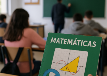 Tras fracaso en prueba PISA, vuelve libro de Matemáticas