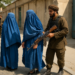 Apartheid de género en Afganistán: mujeres y niñas fueron arrestadas por incumplir el código de vestimenta impuesto por los talibanes