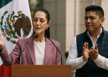 Ricardo Gallardo acompaña a Claudia Sheinbaum en su segundo informe ante 21,000 potosinos