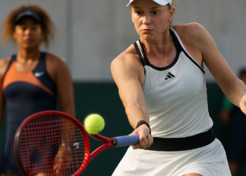 Rybakina pasa por encima de Osaka y está a un triunfo del número 1 WTA
