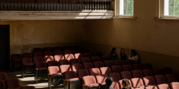 Class system ignored in modern Australian theatre
