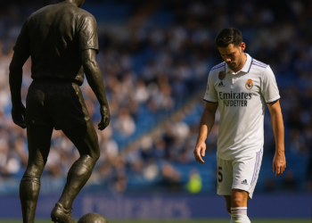 Valdano retrata la primera derrota del Madrid de Mourinho