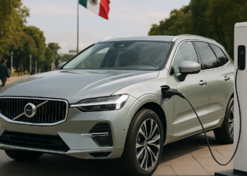 Volvo XC60 PHEV 2026: ya está en México con 81 km de autonomía eléctrica, 462 hp y estos precios