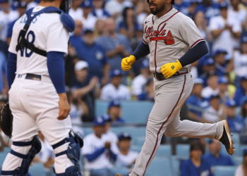Apagan Braves a Dodgers e igualan Serie Divisional
