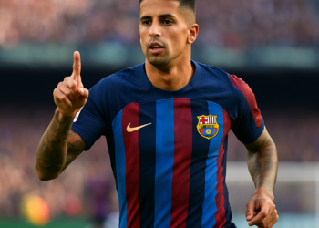 Cancelo revienta el parón: vuelve al Barça pletórico tras su exhibición con Portugal