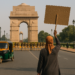 Las "cucarachas" desafían de nuevo a Modi mientras Delhi se blinda para sofocar la rebelión juvenil contra el fraude electoral