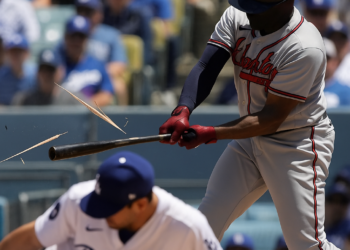 Revientan maderos de Dodgers y toman ventaja sobre Braves