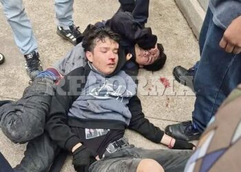 Matan dos ex alumnos a maestra  en secundaria