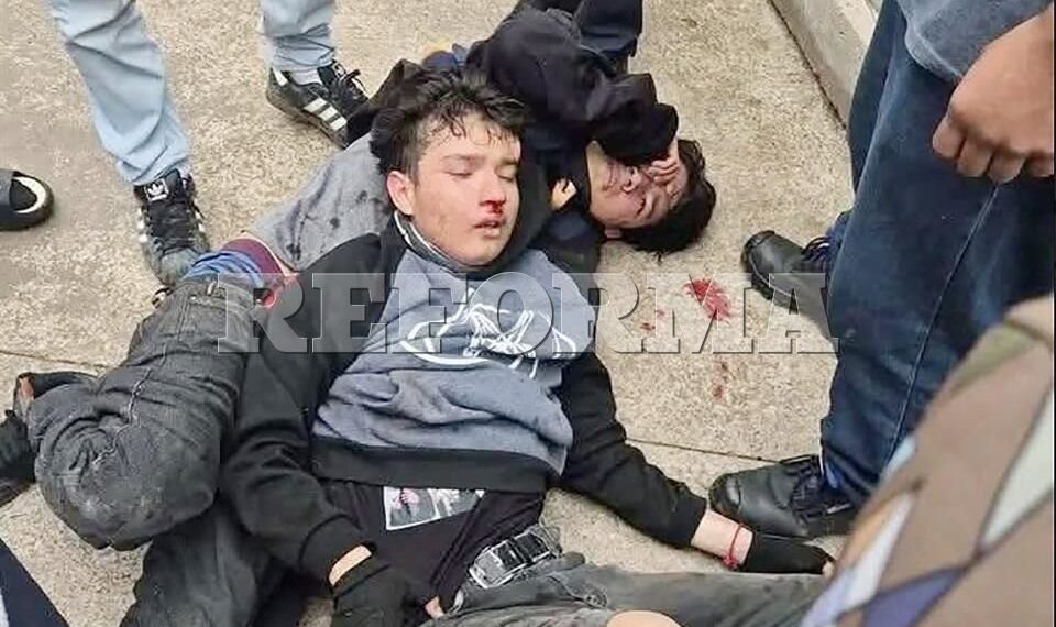 Matan dos ex alumnos a maestra  en secundaria