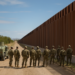Estados Unidos despliega 500 militares en frontera con México; Marina activa operativo en Matamoros