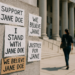 Una oleada de mensajes de solidaridad con "Jane Doe" inundan las redes tras la demanda por violación en la Universidad de Cornell
