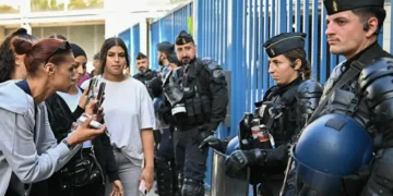 Las protestas juveniles y los bloqueos de institutos dejan más de 600 detenidos en Francia