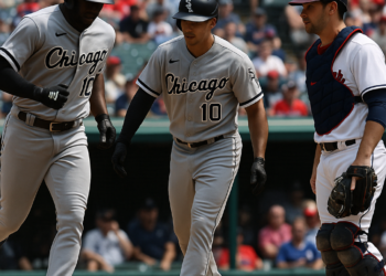 Triunfan White Sox y se ponen arriba 2-0 ante Guardians